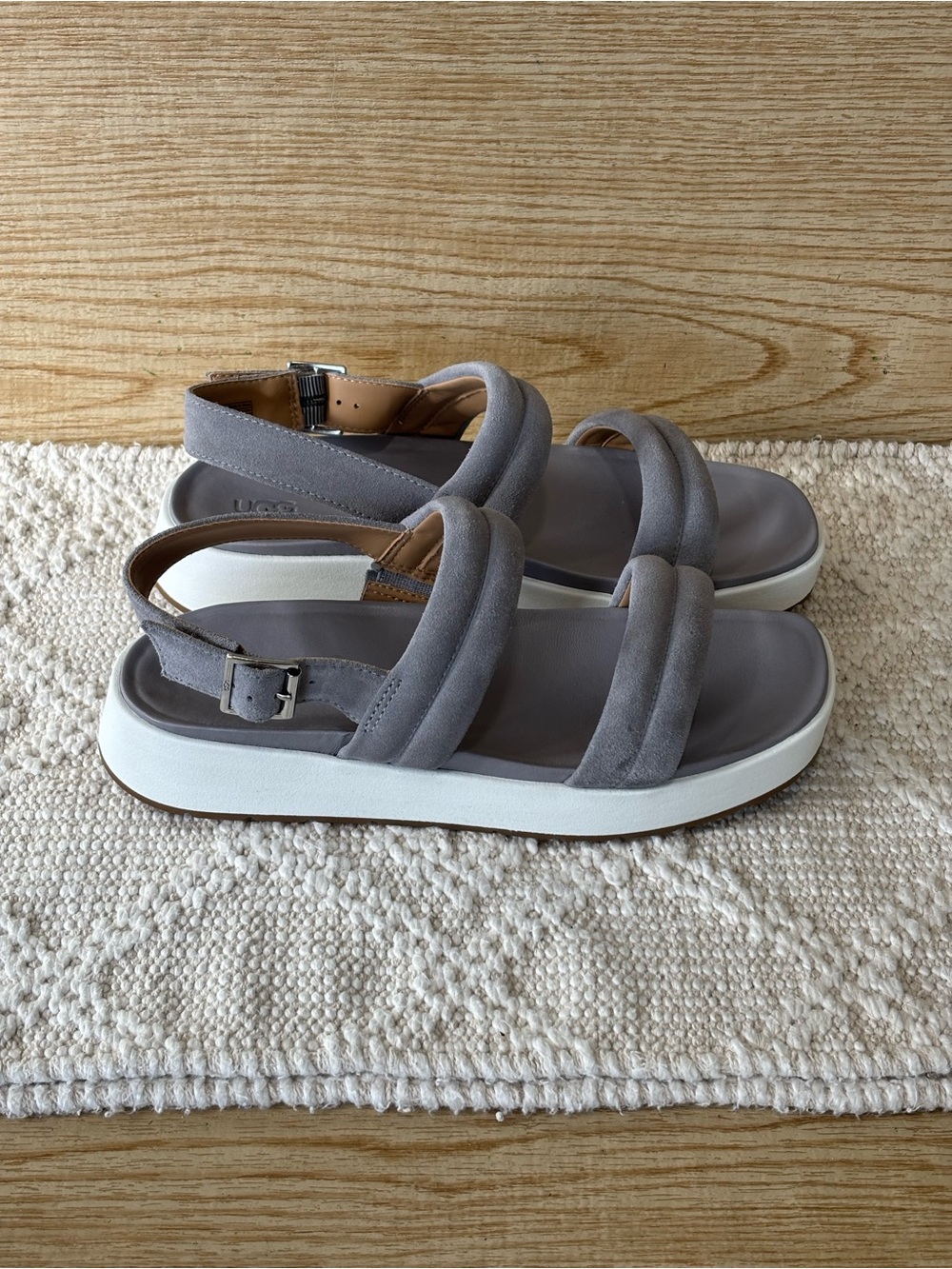 Ugg